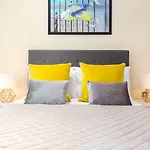 Luxurious Lanterns Court Two-Bedrooms Apartments