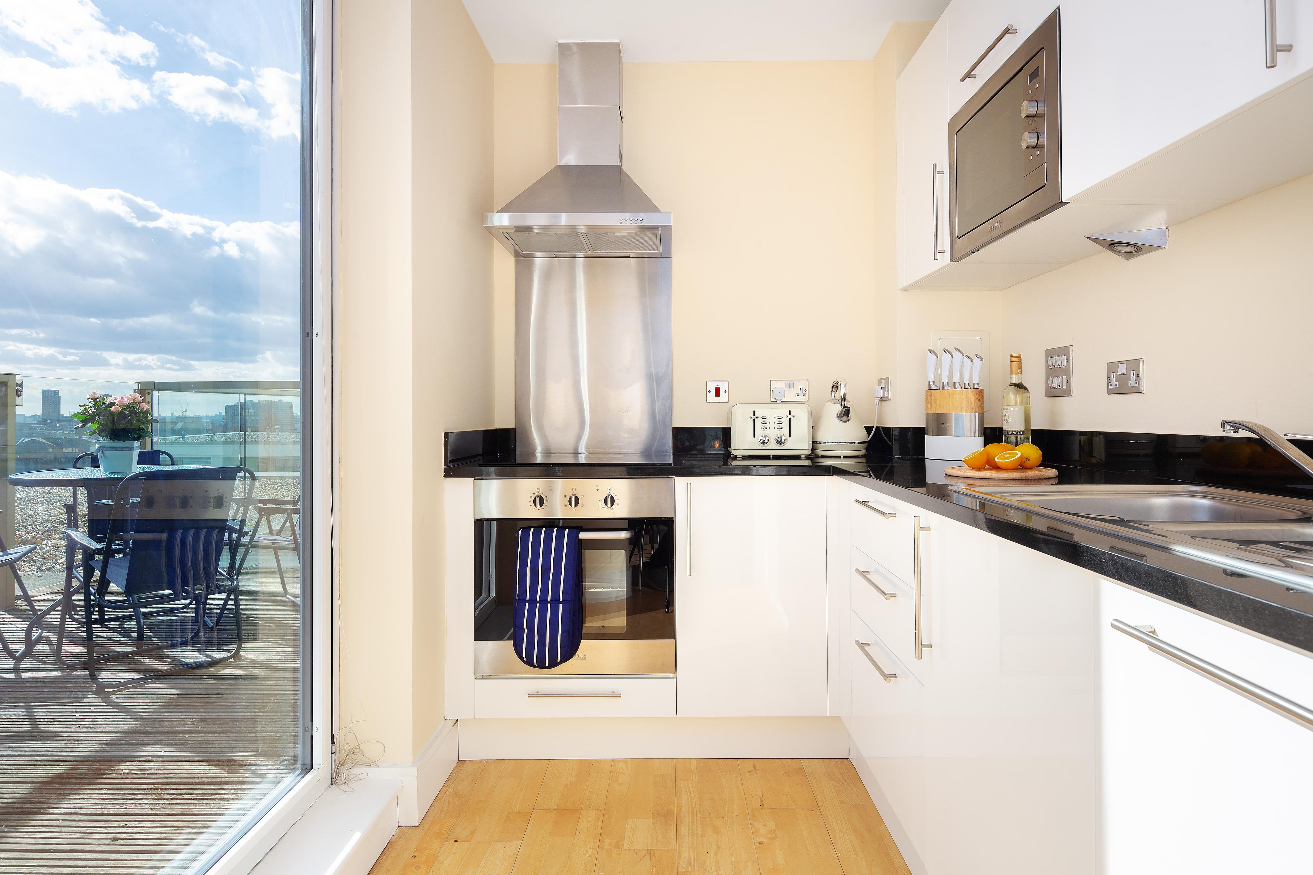 Luxurious Lanterns Court Two-bedrooms Hotel